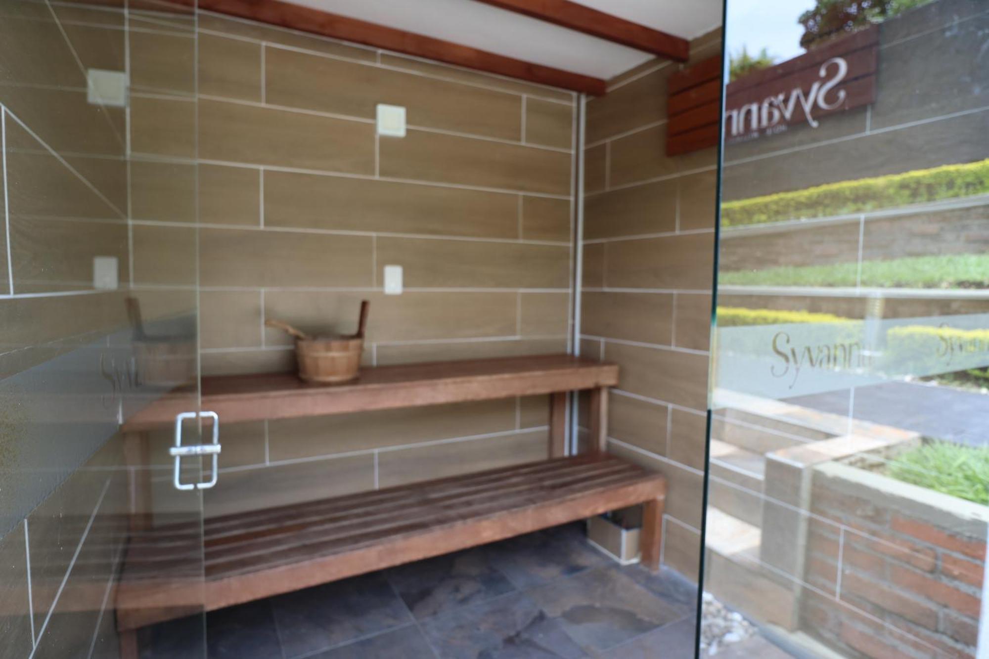 Cerritos Hotel Syvanna Wellness And Spa מראה חיצוני תמונה