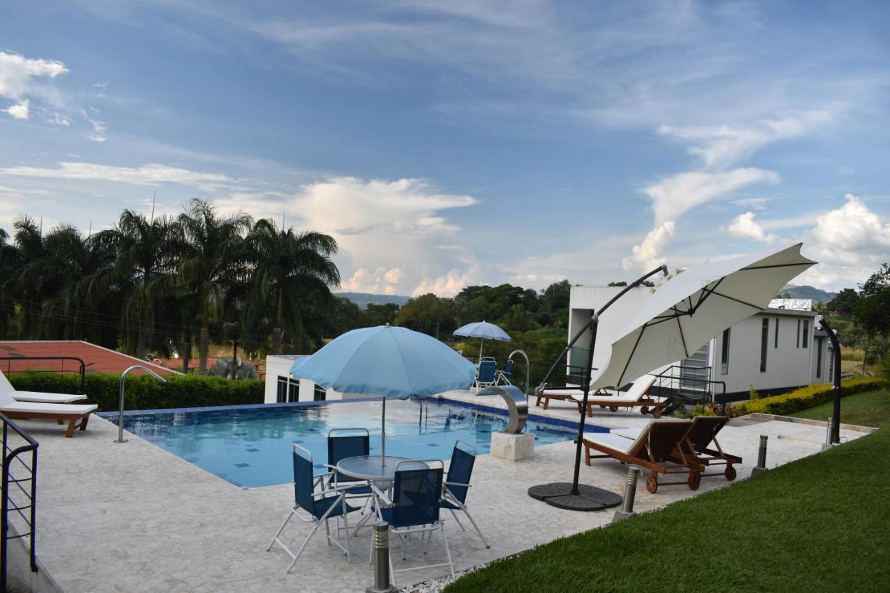 Cerritos Hotel Syvanna Wellness And Spa מראה חיצוני תמונה