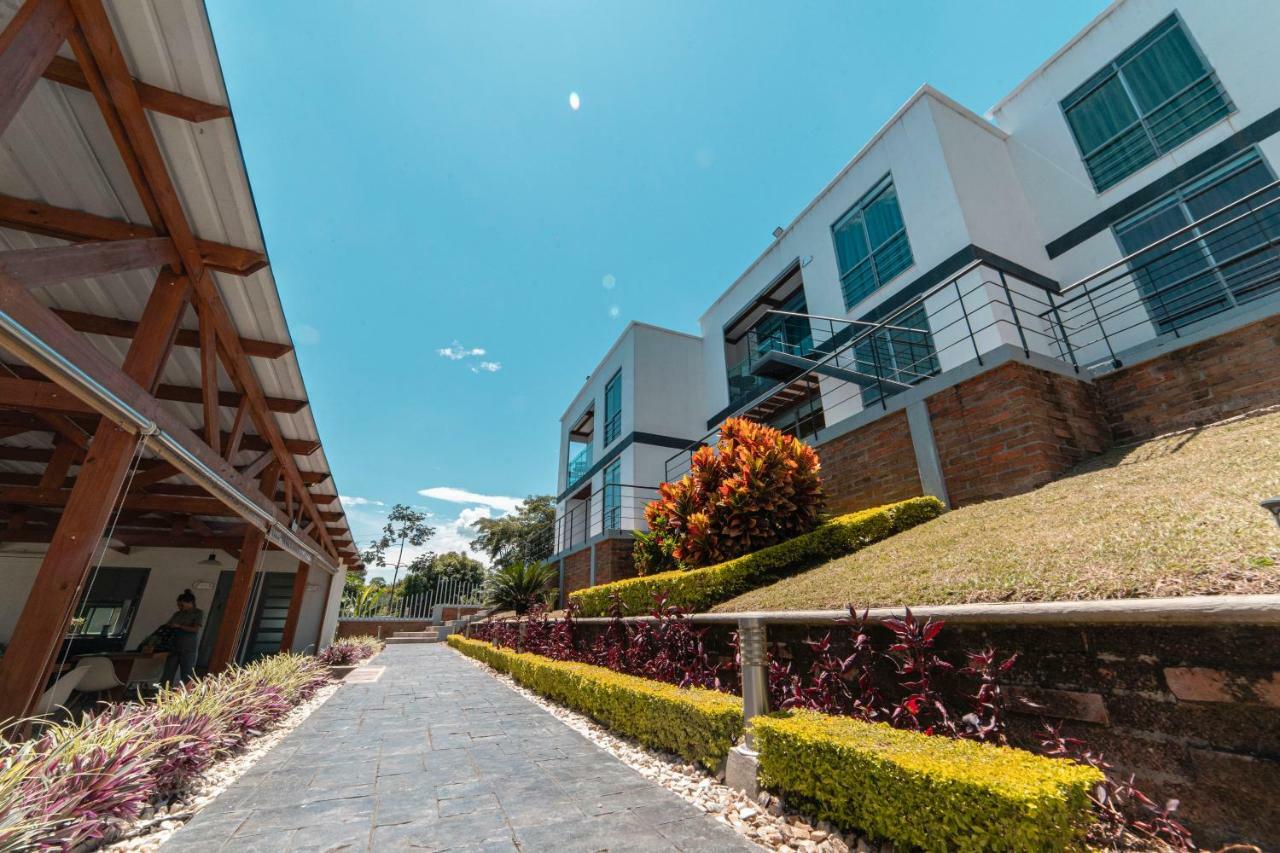 Cerritos Hotel Syvanna Wellness And Spa מראה חיצוני תמונה