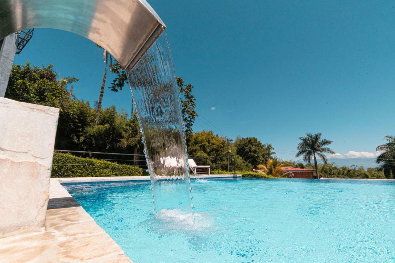 Cerritos Hotel Syvanna Wellness And Spa מראה חיצוני תמונה